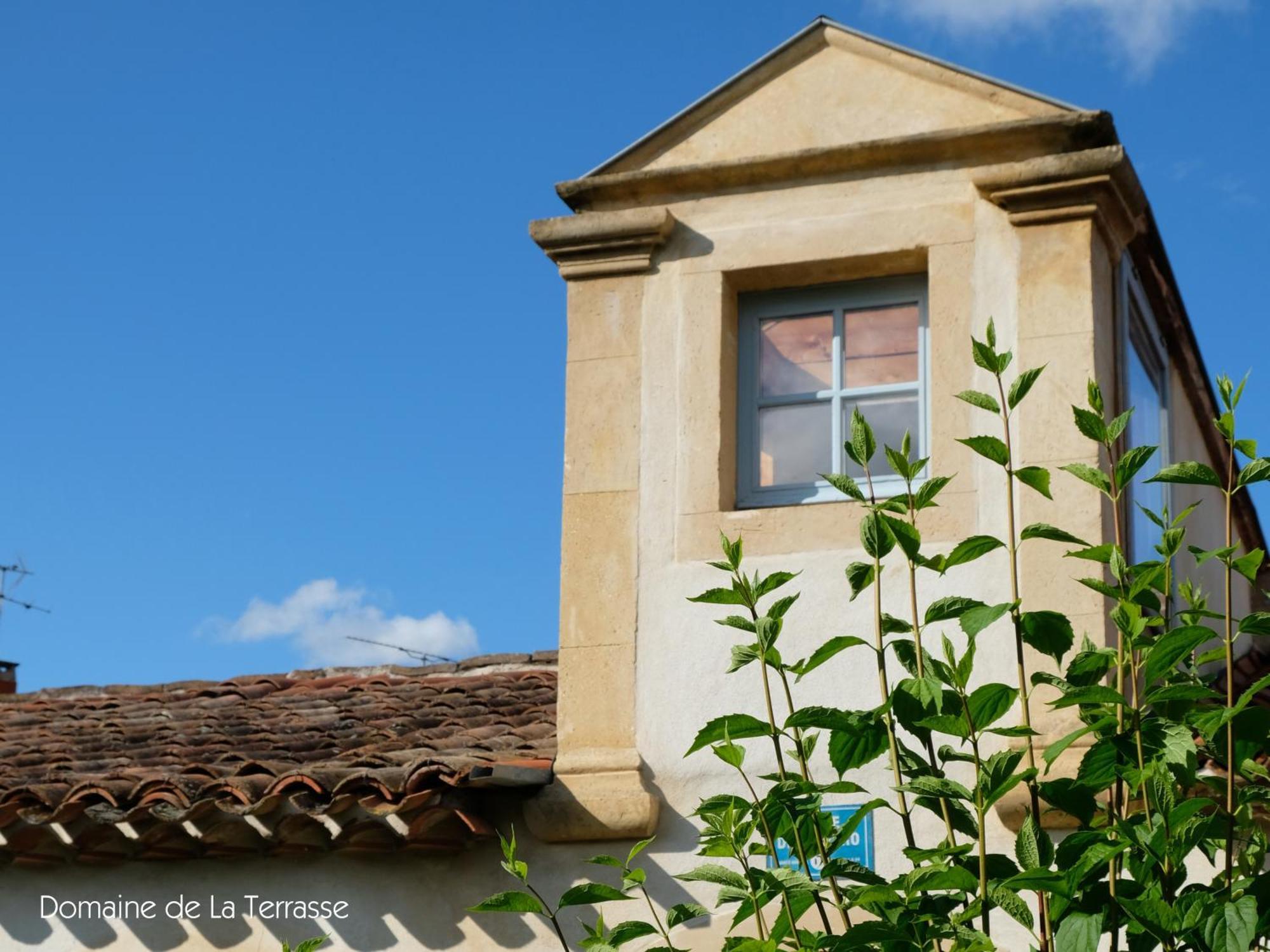 Domaine De La Terrasse Carbonne